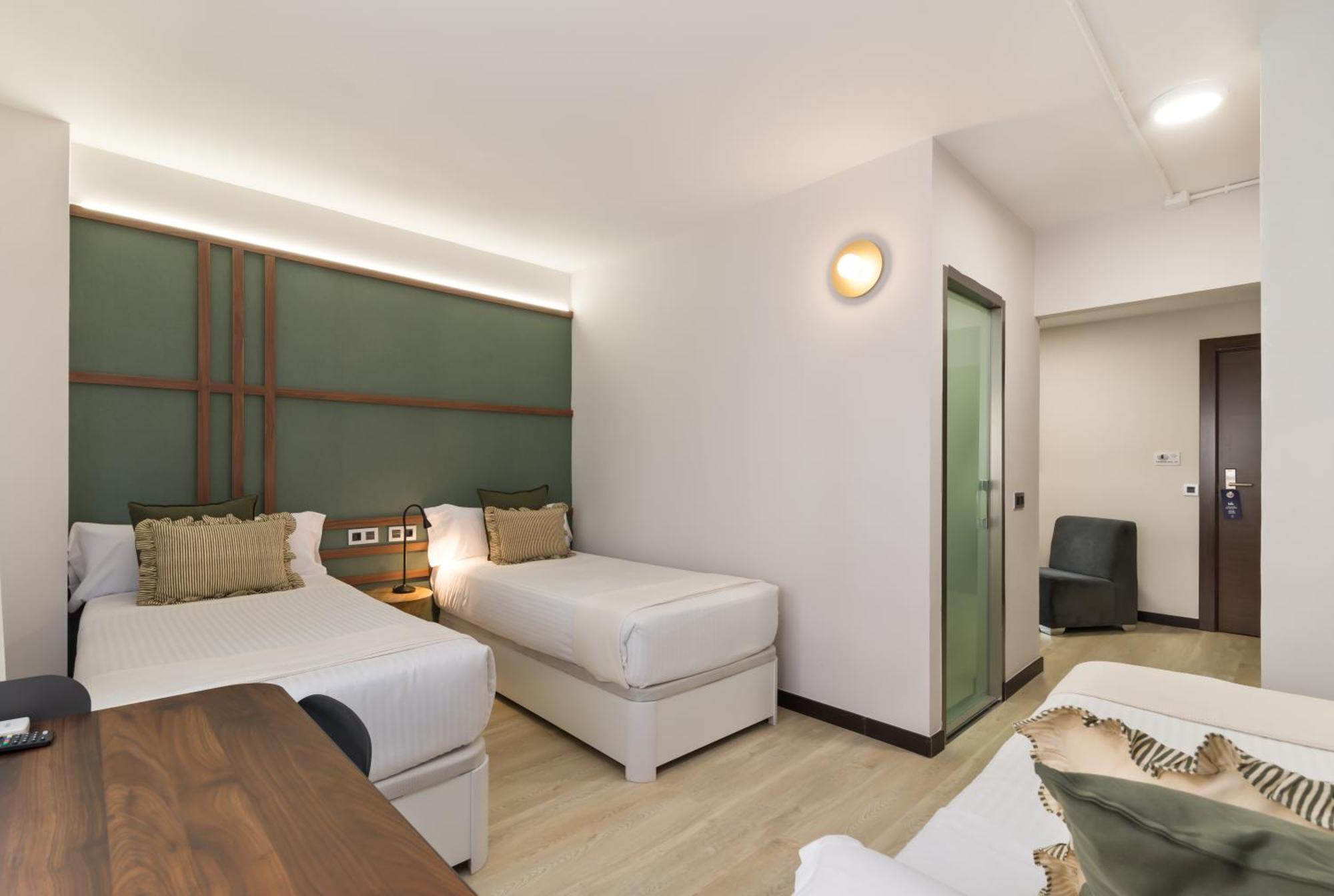 Roisa Hostal Boutique Madrid Buitenkant foto