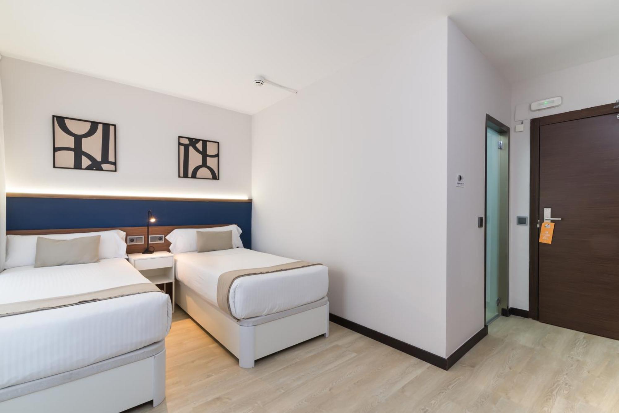 Roisa Hostal Boutique Madrid Buitenkant foto